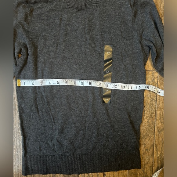 NWT Banana Republic Gray Long Sleeve Shirt Sz S - Picture 3 of 9